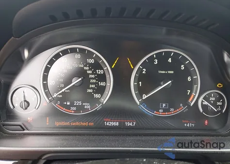 2013 BMW 528 I z USA, uszkodzony, nr VIN WBAXG5C53DDY32474